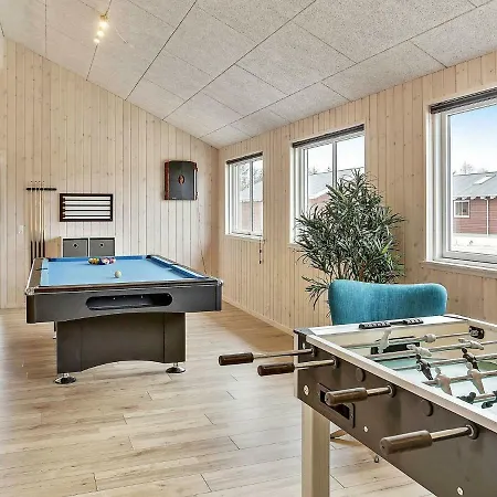 Holiday home 18 Person In Lb K *